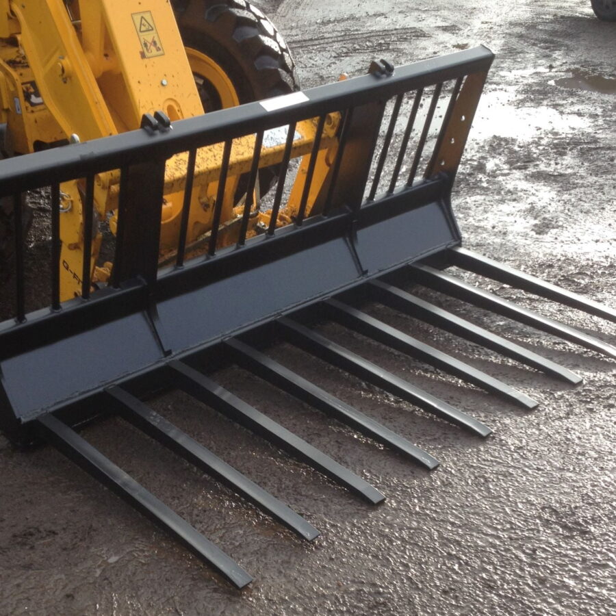Heavy Duty Manure Forks – 1240mm High Tensile Steel Tines