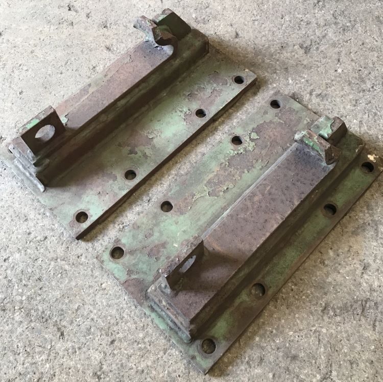 Bolt On Brackets for Quicke 3 - Clearance